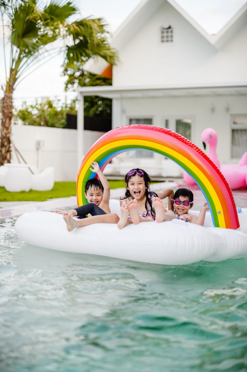 雙色拼接私人VILLA星空泳池